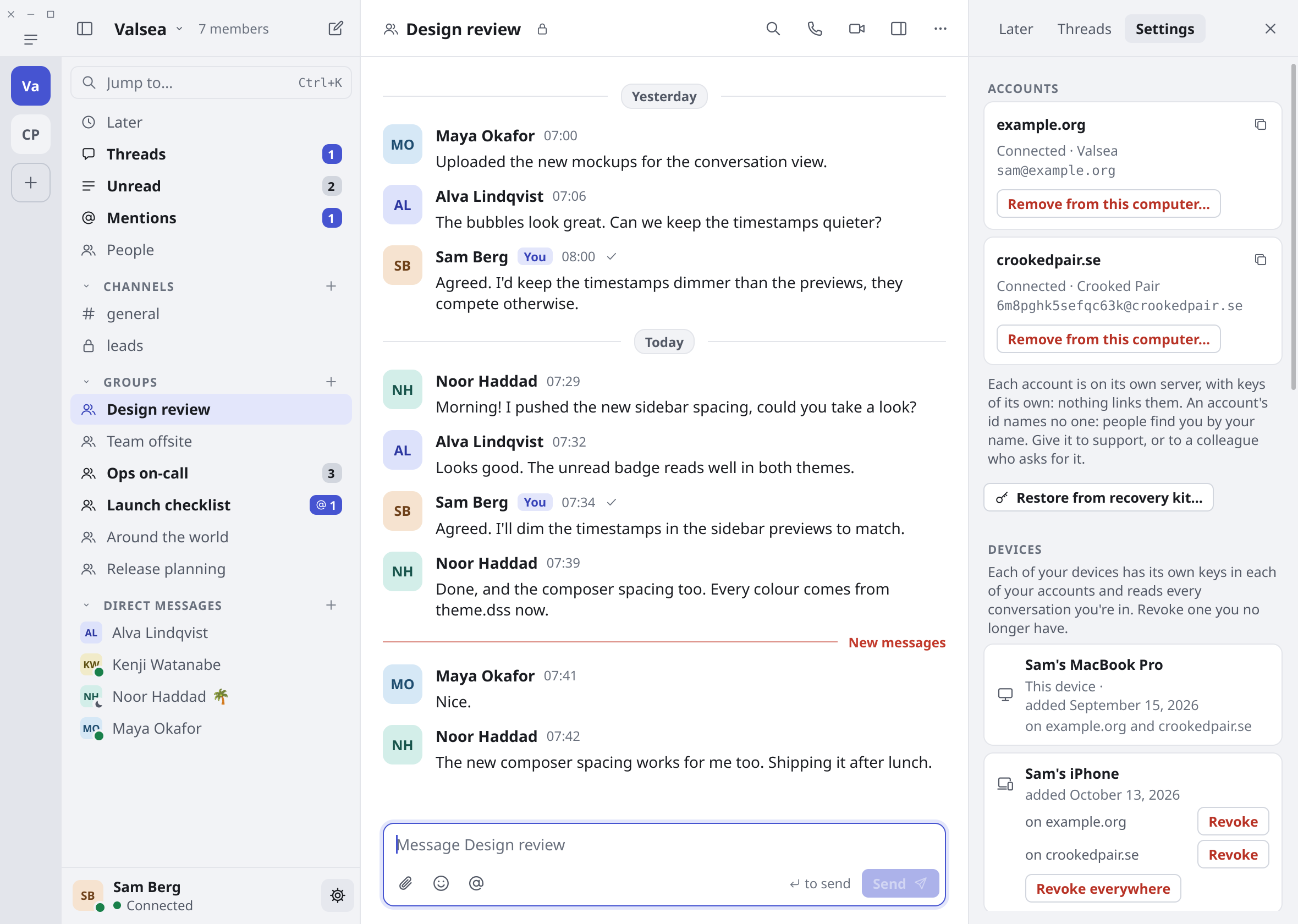 Lowfire Settings open beside a conversation, with fictional accounts on two servers and a list of linked devices.
